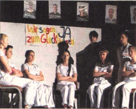 Der Literaturkurs sorgte beim Theater- und Konzertabend für das gesprochene und gespielte Wort. sz 2016 06 25 foto2